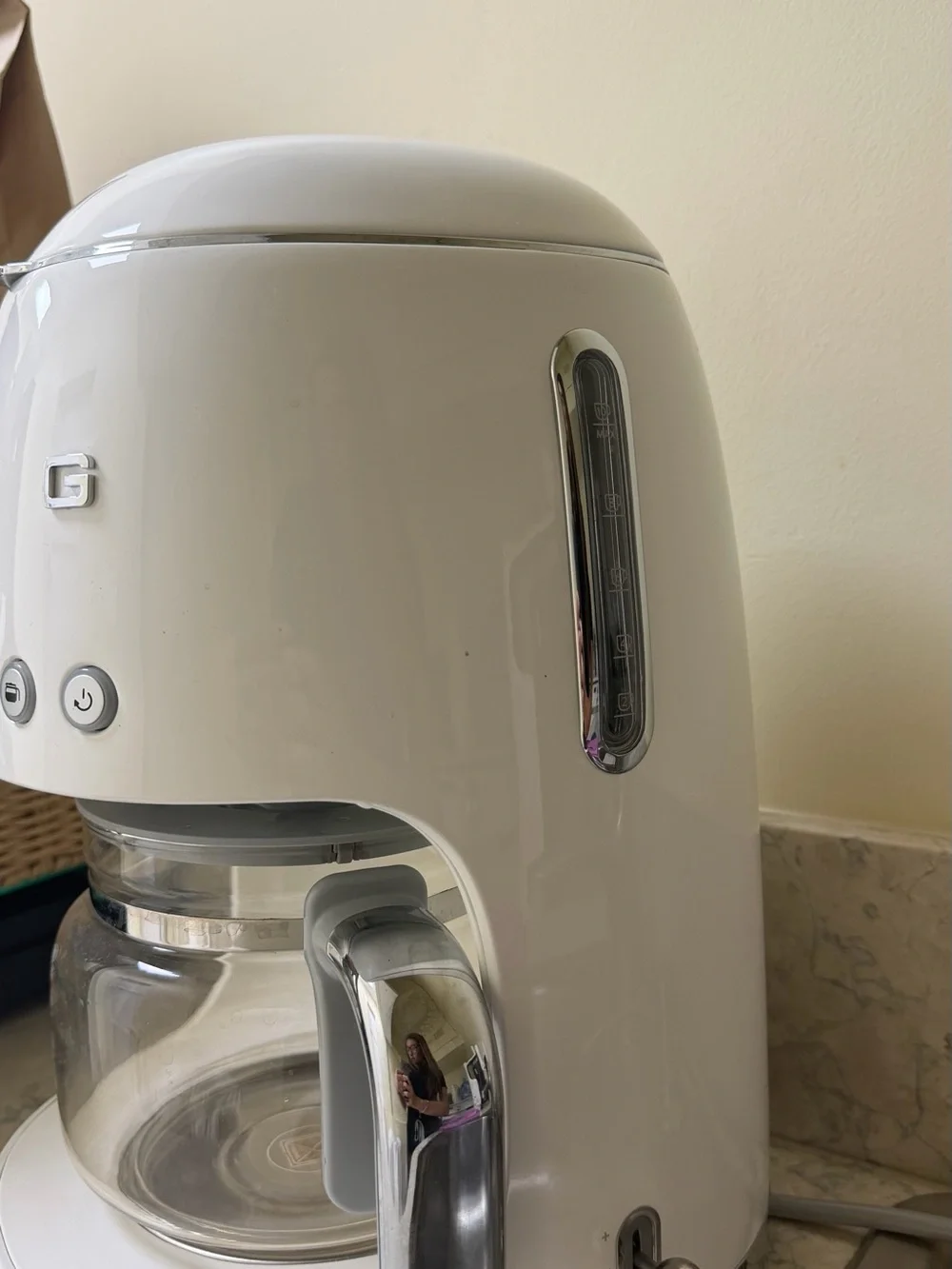 SMEG White Drip Coffee Maker - Retro Design